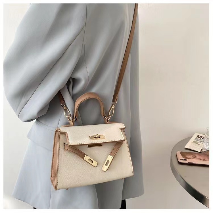 Túi Đeo Chéo Một Bên Vai Thiết Kế Thời Trang Cho Nữ 2022