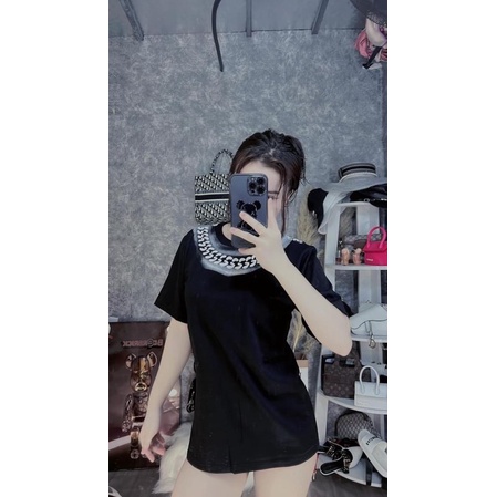 Áo phông thụng cổ xích