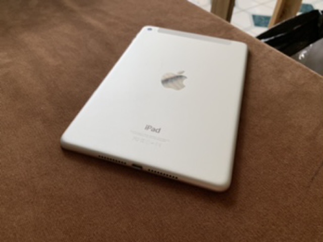 IPad mini 4 sử dụng sim 4G và wifi 128GB màu trắng | WebRaoVat - webraovat.net.vn