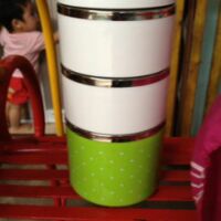 Hộp cơm ủ nóng