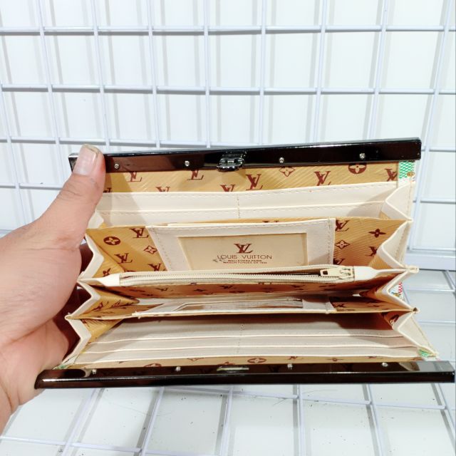 Ví đi tiệc da pu secondhand  220306