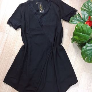Vây nhún eo cổ V