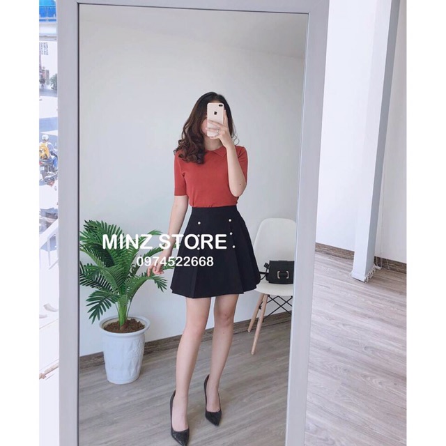 Chân váy xếp li phối 2 hàng cúc, chân váy công sở cách điệu | BigBuy360 - bigbuy360.vn