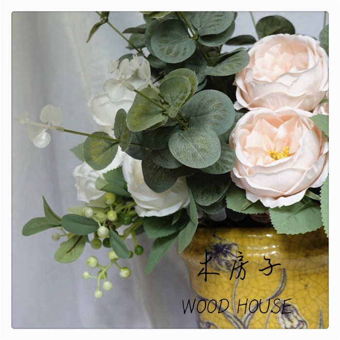 Nhánh cây lá bạch đàn nhân tạo dài 68cm thiết kế cổ điển dùng trang trí nhà cửa