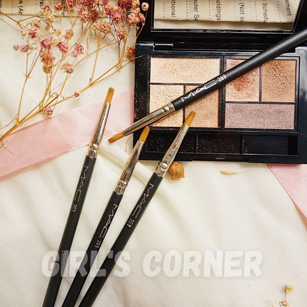 Cọ Kẻ Liner Gel MAC Cosmetics 209 Eye Liner