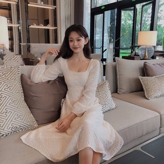 (Có sẵn) Váy cổ vuông tay dài Quảng Châu / Đầm trắng đính hạt ( có ảnh thật)