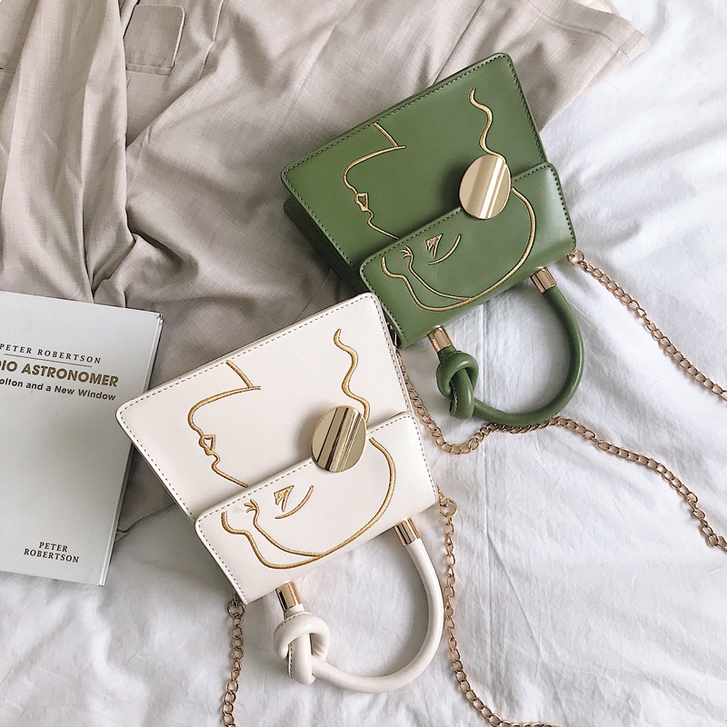 Túi Đeo Chéo Vai Họa Tiết Thêu Thời Trang Có 3 Màu Kích Thước 21 * 16 * 8CM