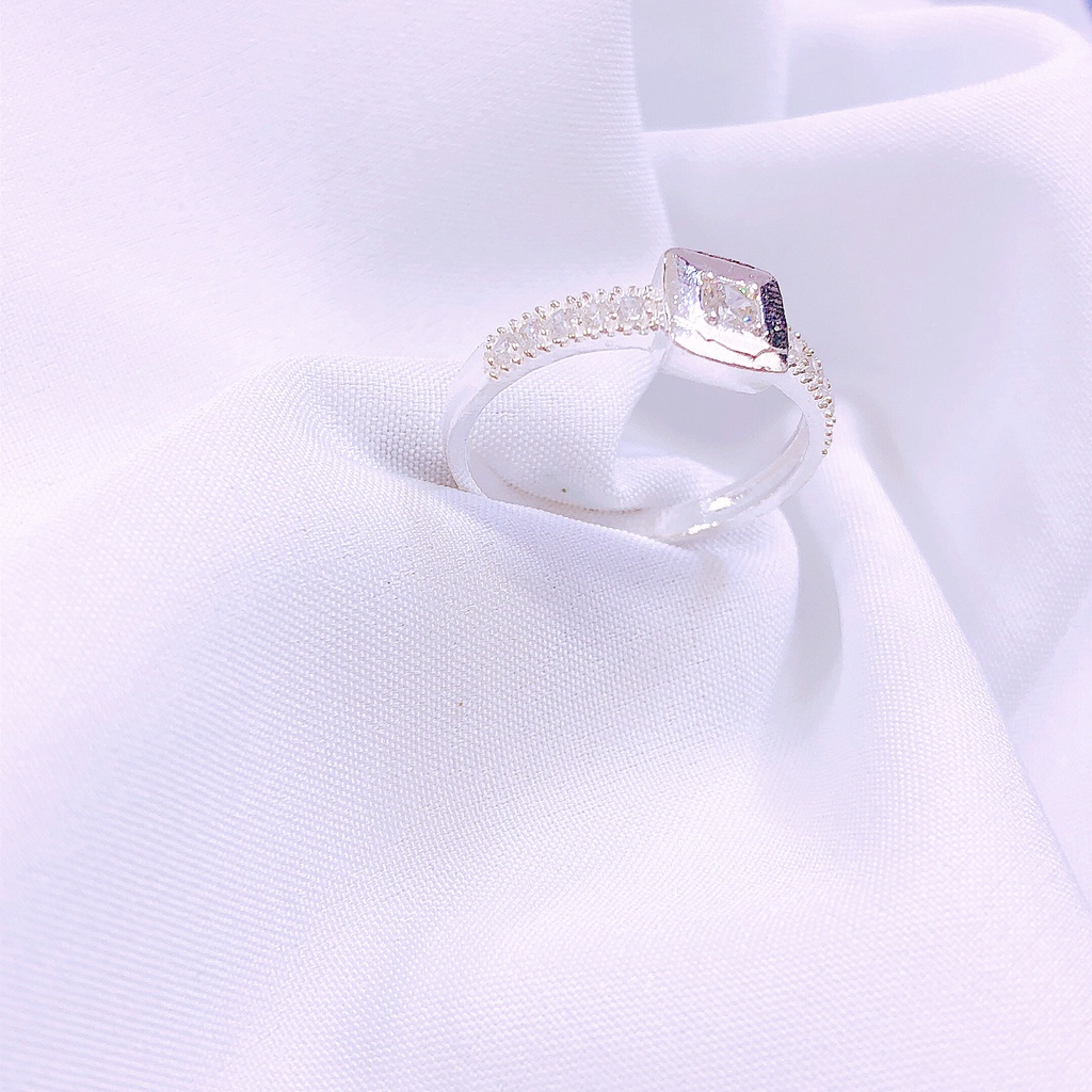 Nhẫn nữ bạc ta mặt vuông nhỏ xinh LINH MIU SILVER