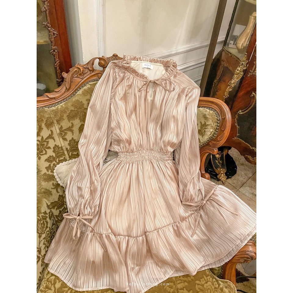 HALA Annie Dress - Váy lụa tơ kẻ eo chun