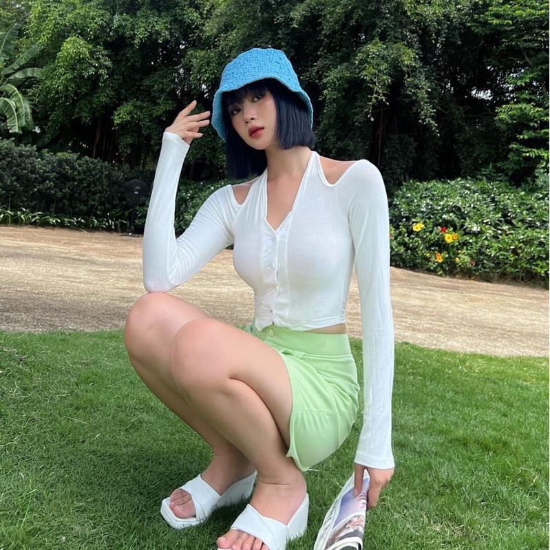 Áo Croptop Tay Dài, Áo Thun Dáng Ngắn Khoét Vai Vải Thun Gân Thoáng Khí Siêu Cá Tính - 25 Store