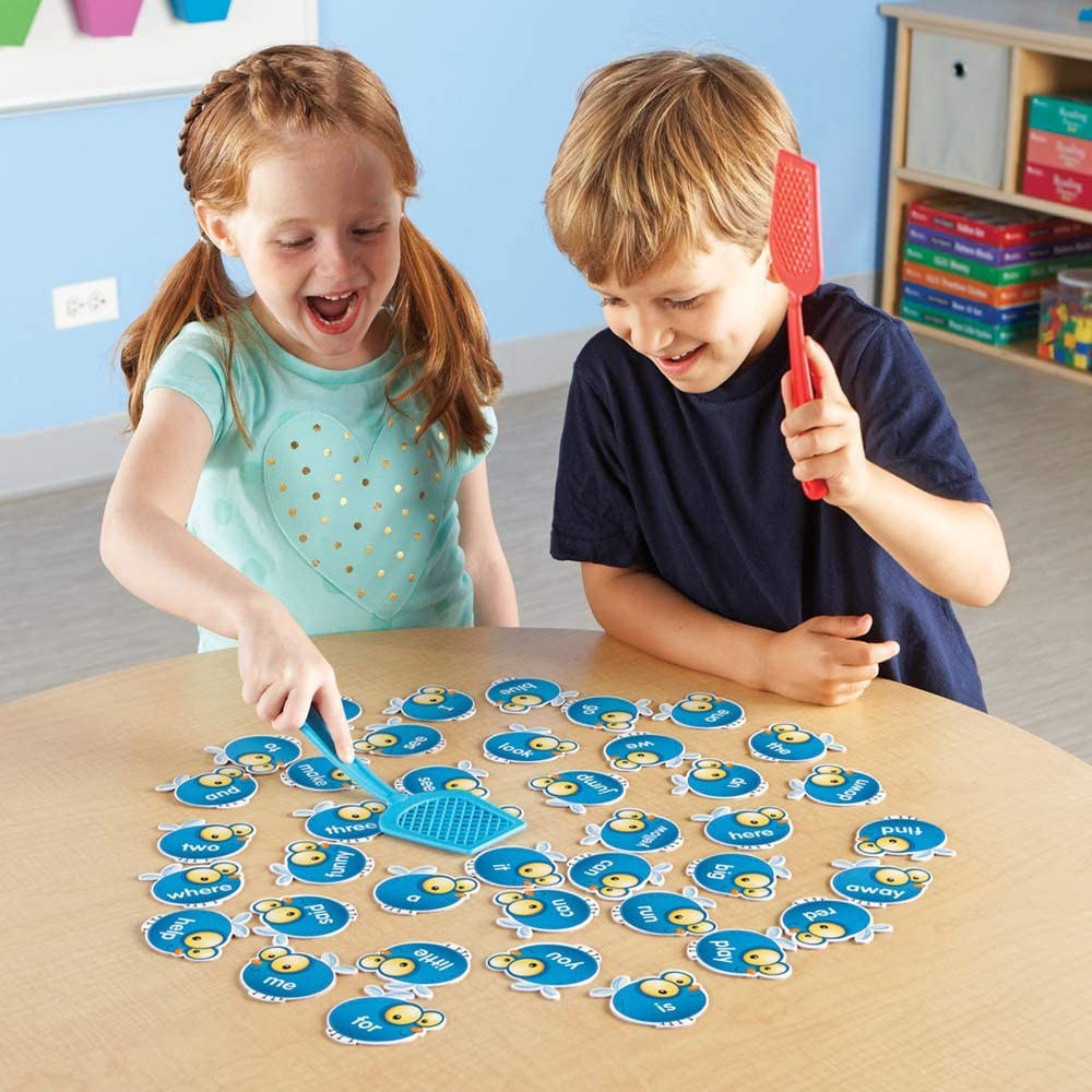 Sight Word Swat a Sight Word Game Bộ đồ chơi Board Game 114 món phù hợp cho bé trên 5 tuổi vui nhộn