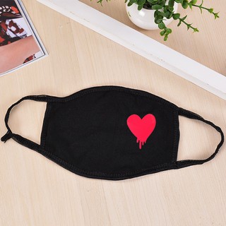 Khẩu trang in hình TRÁI TIM ĐỎ phong cách Hàn Quốc màu đen vải cotton chống bụi Anime/Manga thiết kế ấn tượng độc đáo