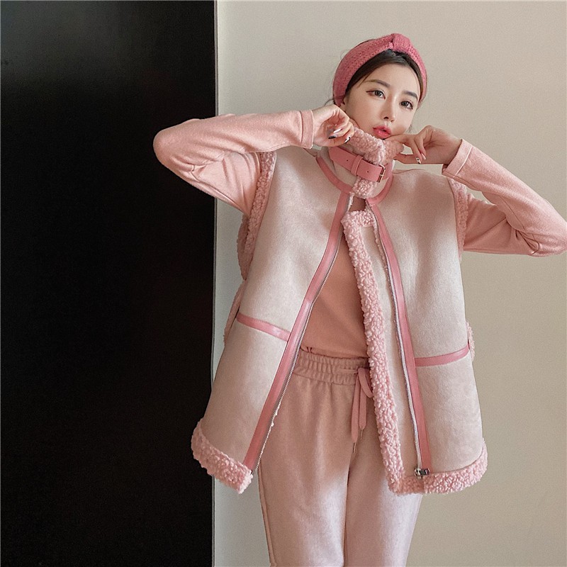 Set Áo Khoác Lông Cừu Sát Nách + Áo Sát Nách + Quần Dài + Áo Hai Dây Màu Hồng Đào | BigBuy360 - bigbuy360.vn