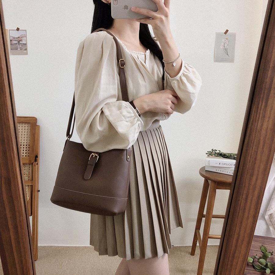 Áo Nữ Cổ Tròn Màu Trơn Phối Ren 38513