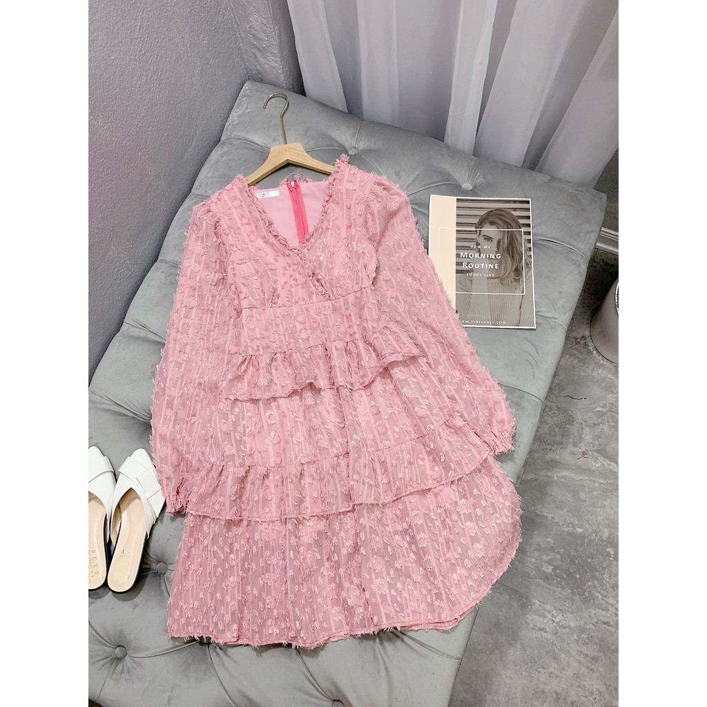 VÁY ĐẦM BỒNG TẦNG MÀU HỒNG CỔ V BÈO SIÊU XINH XẮN | BigBuy360 - bigbuy360.vn