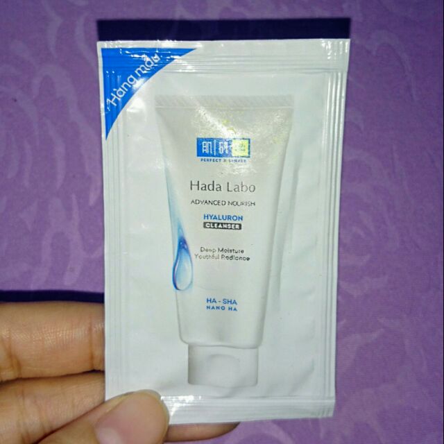 2 gói sữa rửa mặt Hadalabo 3g