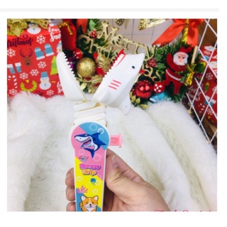 Kẹo Đồ chơi hình chú cá mập của Úc,đồ chơi kèm kẹo cho trẻ em