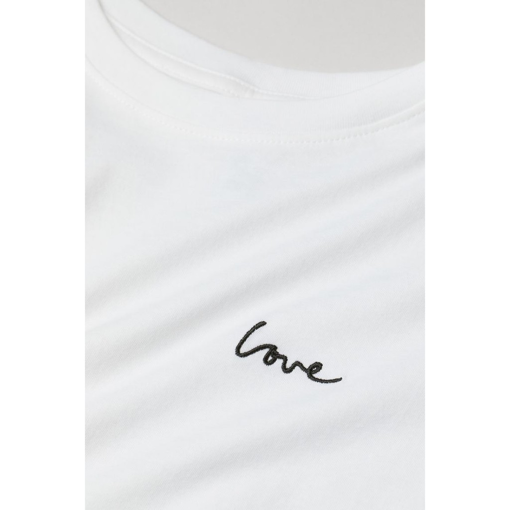 Áo phông Love HM