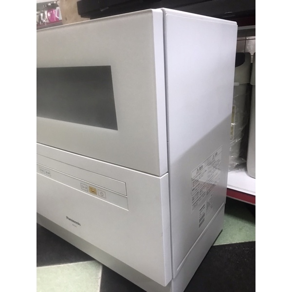 Máy rửa bát Panasonic NP-TH1 lươt nội địa Nhật Bản. Điện áp 100v