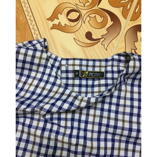 Áo Motifs kiểu xẻ lưng