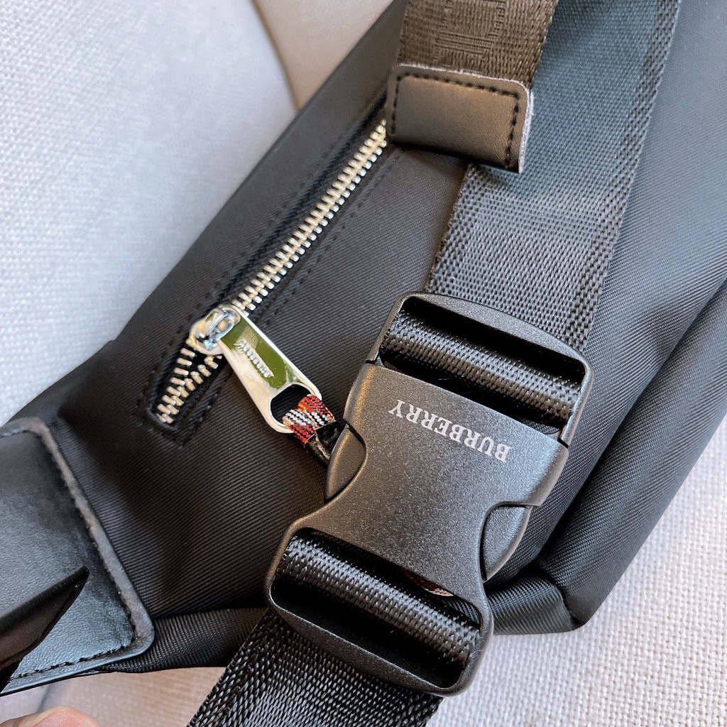 Túi Đeo Chéo Burberry Thời Trang Sang Trọng Cho Nam Nữ