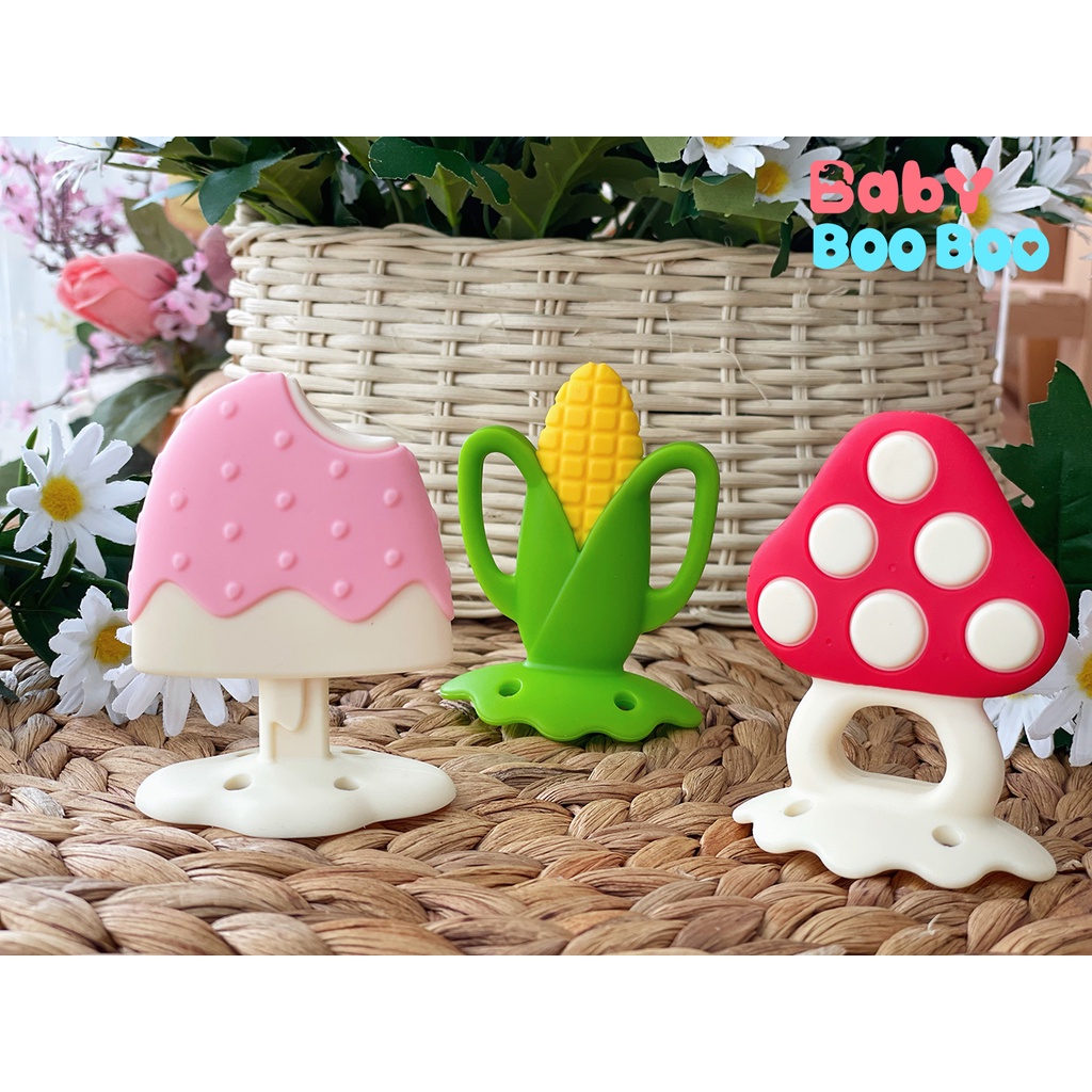 Gặm nướu silicone cho bé kèm hộp đựng Richell [Chính hãng]