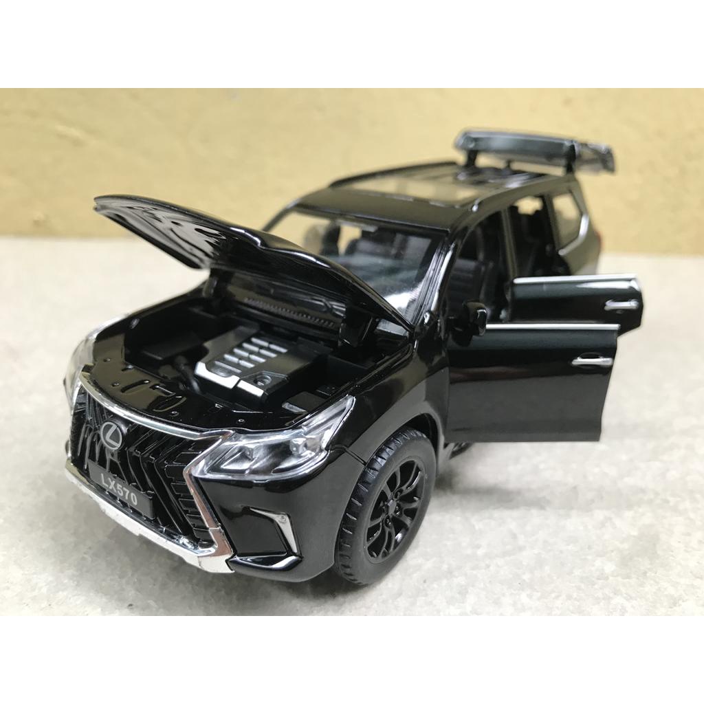Mô hình xe LEXUS LX570 2022 1:32