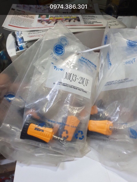 Jack rắc chia tai nghe chuẩn 3.5 cao cấp hãng SEETRONIC nhập khẩu. Báo giá 1 cái.