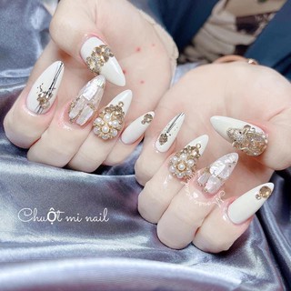 Charm hoa gắn móng