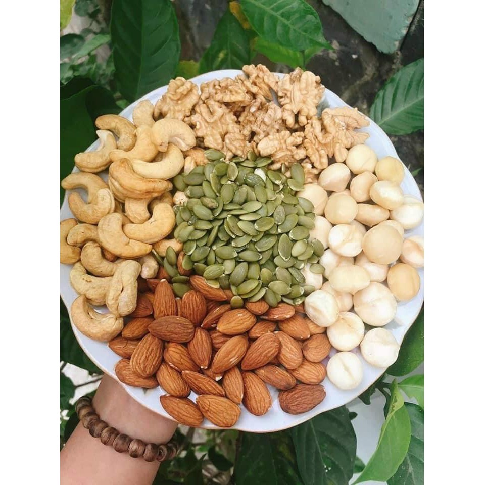 Hạt hỗn hợp mix cao cấp: nhân mắc ca, điều, hạnh nhân, bí xanh, nhân óc chó 500gr