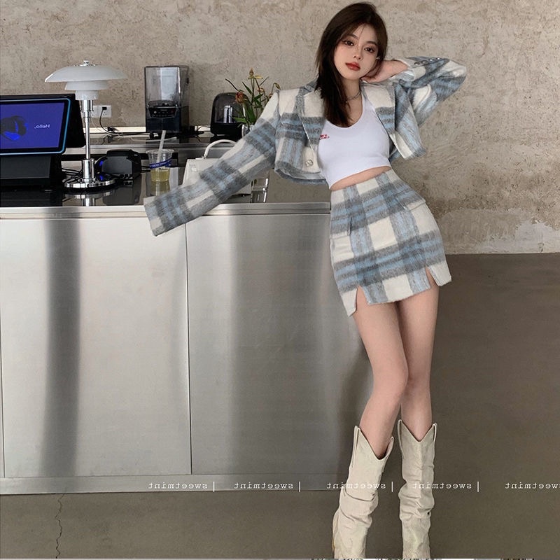 SÉT VÁY DẠ LÔNG KẺ SỌC DÁNG CROPTOP