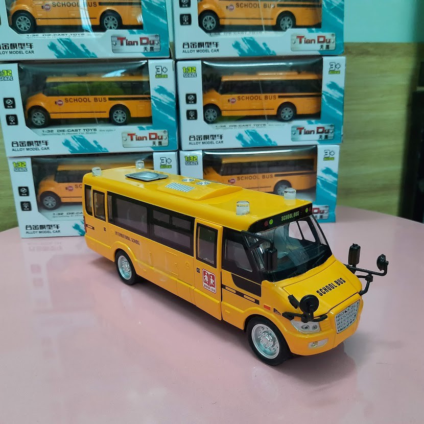 Xe ô tô School bus đồ chơi trẻ em mô hình bằng sắt tỉ lệ 1:32 xe có âm thanh và đèn sáng