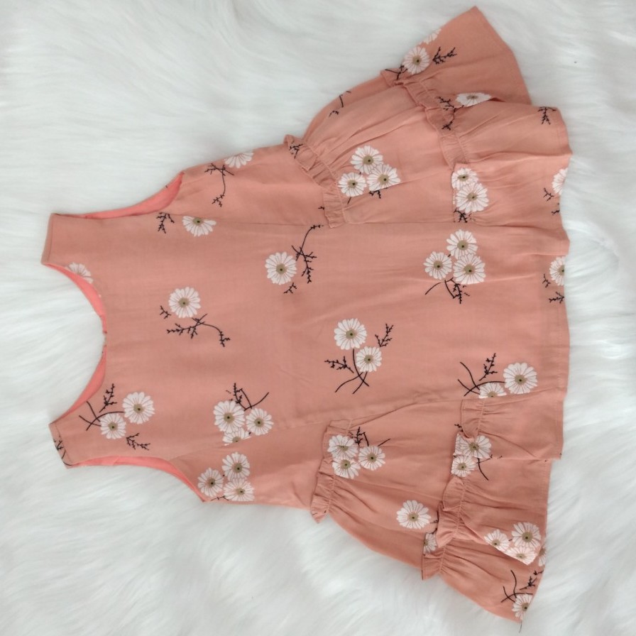 Đầm vải hoa nhí cho bé