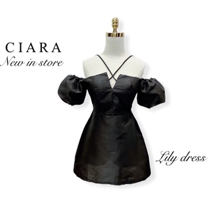 Váy tafta tay bồng dây cổ (đen/trắng)