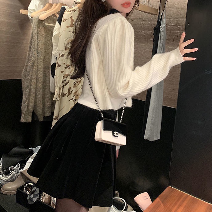 Set áo len dài tay cổ bẻ + chân váy xếp ly màu sắc tương phản thời trang nữ