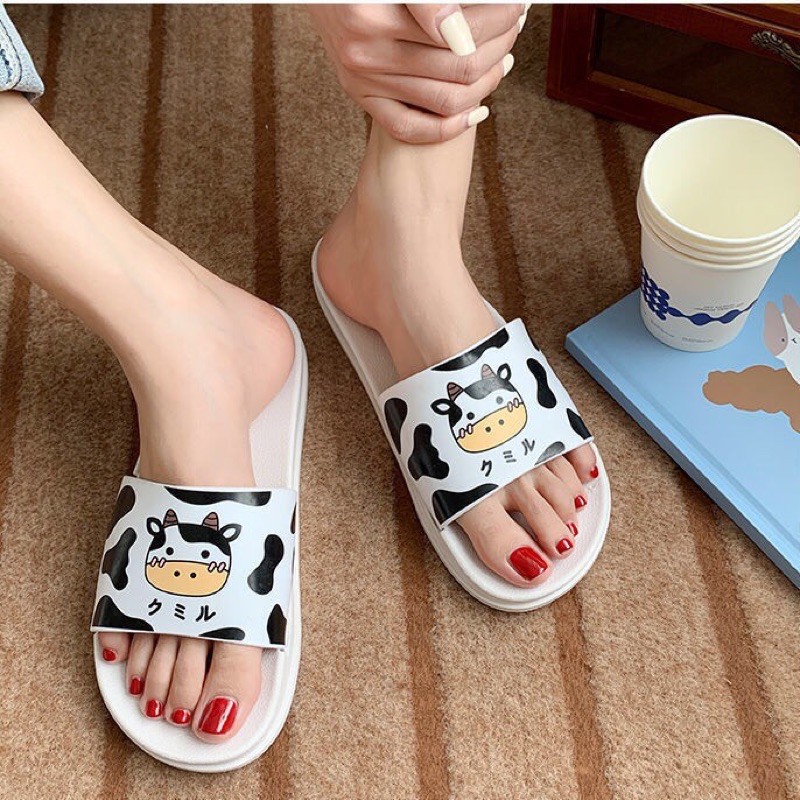 (2 mẫu) dép nữ quai ngang bò sữa in hình cute trend