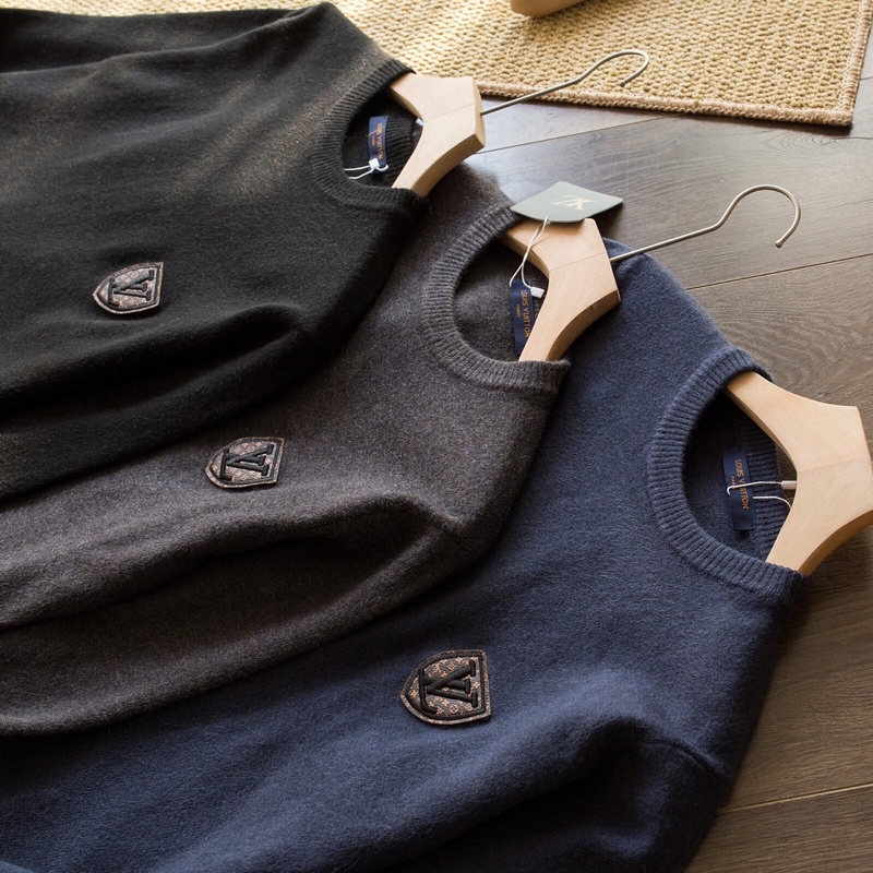 Áo len thời trang nam có 3 màu logo thương hiệu Louis Vuitton LV cao cấp mẫu mới