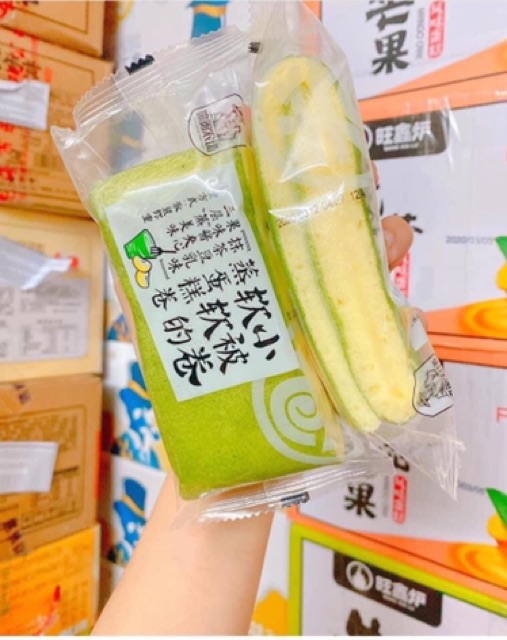 SG sẵn box 1 kg bánh trà xanh bông lan cuộn kem date siêu mới