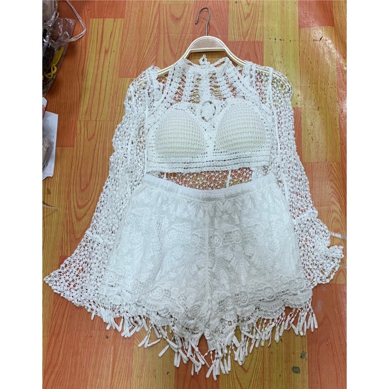 Set biển - set 3 món - bra cổ yếm + quần ren hoa tua rua cách điệu + choàng ren hạt tay loe (có tách rời)