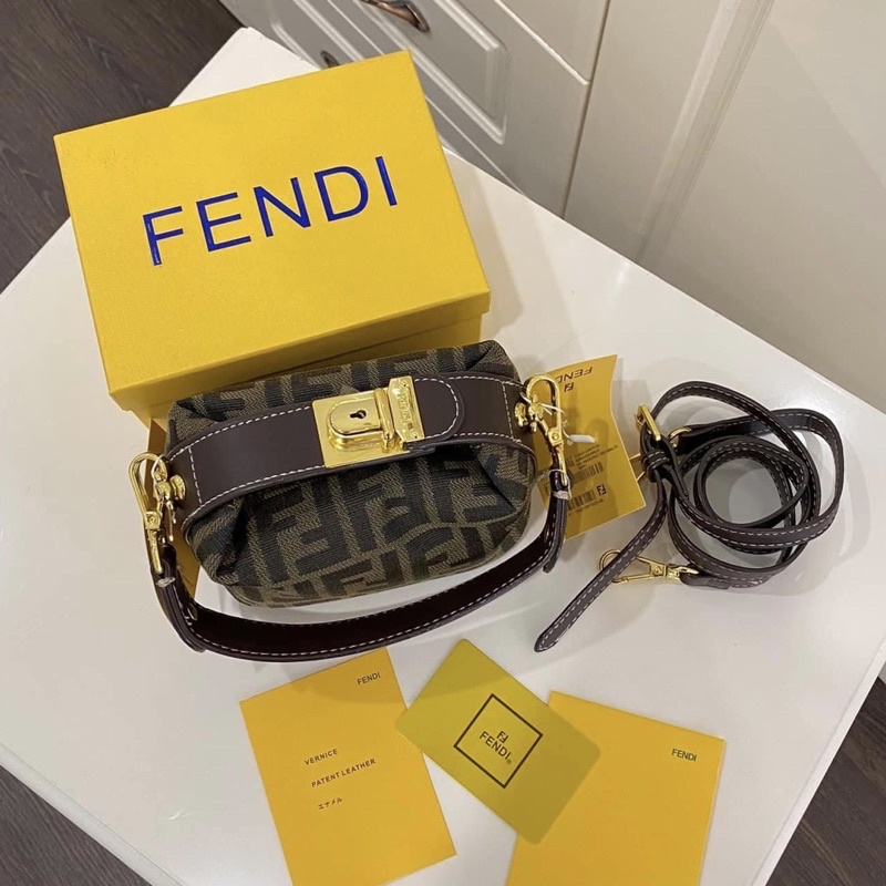 F E N D I mini Full Box Loại đẹp Có Dây Đeo Chéo Đựng Vừa Điện Thoại