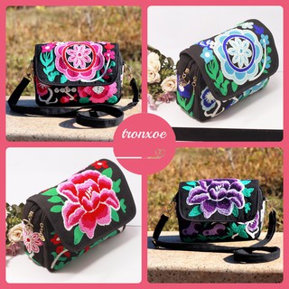 Túi đeo chéo vải và len thêu hoa nhiều màu sặc sỡ - T01TDC8547