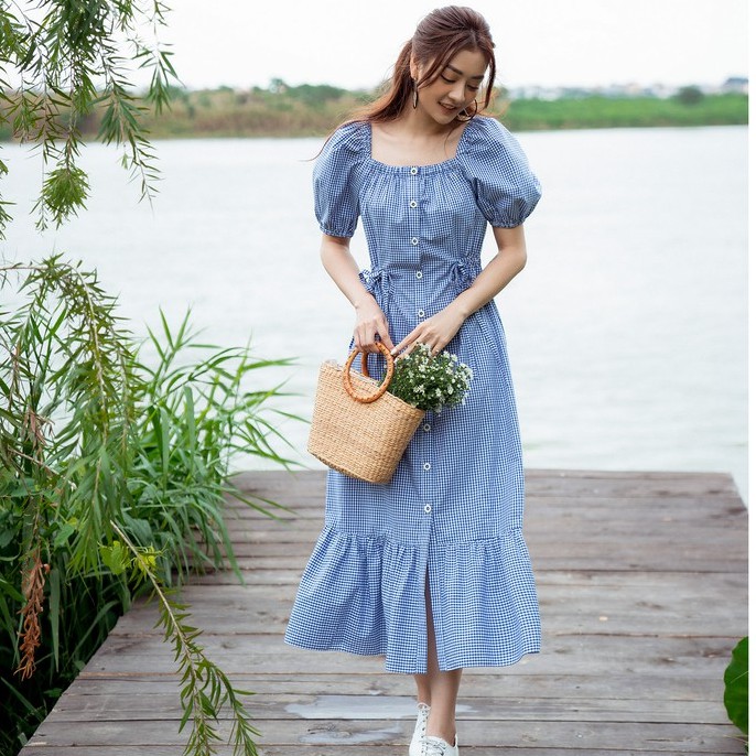 Đầm xòe đuôi cá cổ vuông, chun vai và ống tay Emspo DM4086