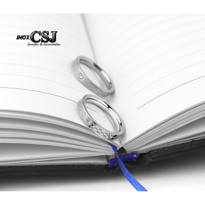 02 chiếc nhẫn cặp đôi tình nhân inox ca ro cấp họa tiết ca rô kết hợp đính xoàn đẹp, không đen - tặng hộp đựng xinh xắn