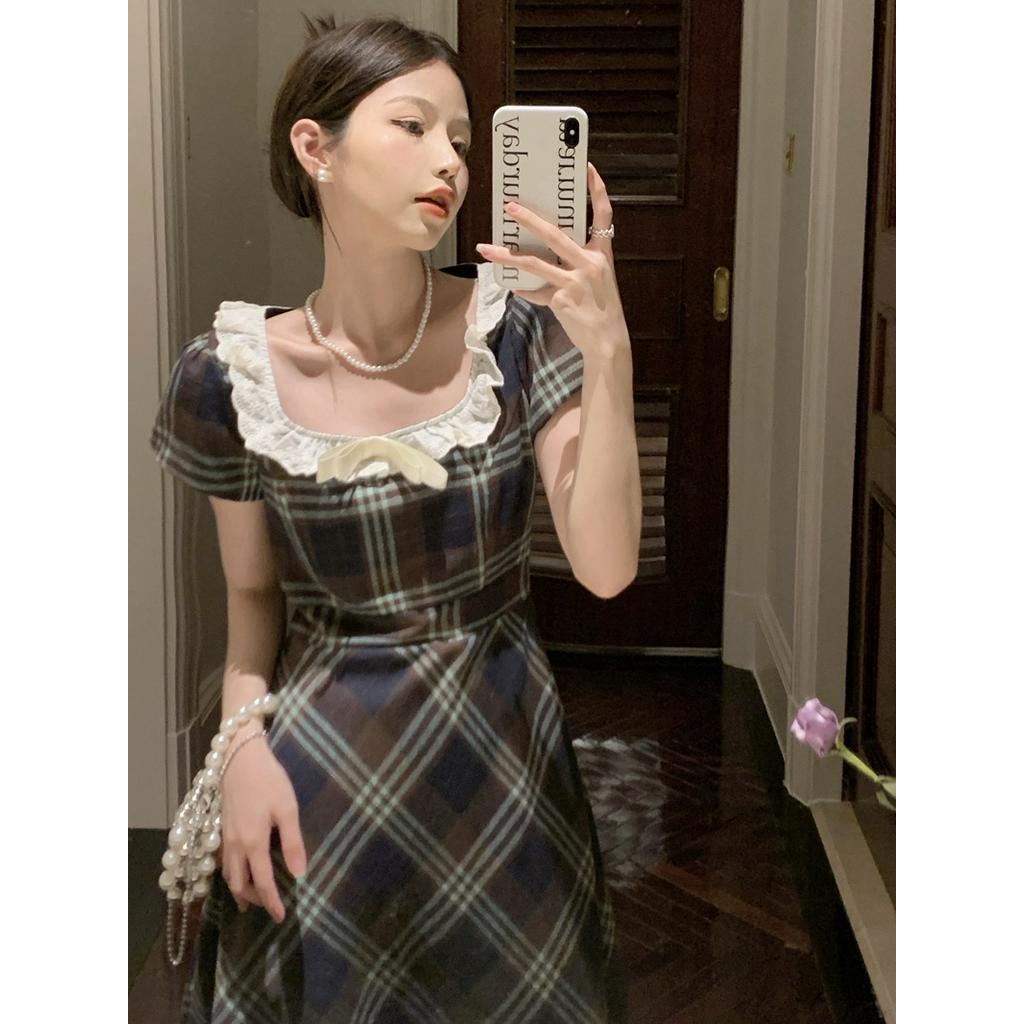 Platycodon Đầm Tay Ngắn Cổ Vuông Phối Ren Họa Tiết Kẻ Sọc Phong Cách Cổ Điển Thời Trang Cho Nữ