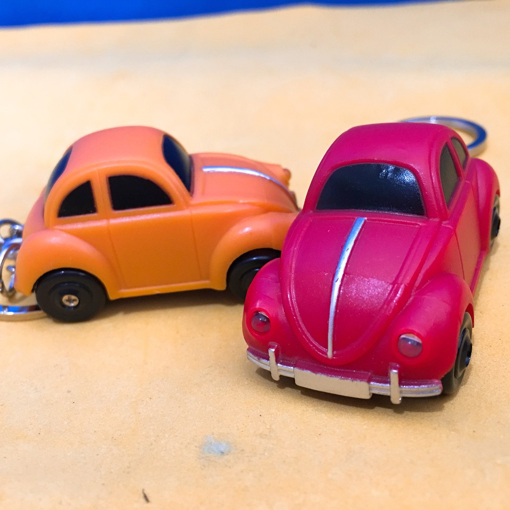 Móc khóa phát sáng  hình xe ô tô mã YJQ42 BJL-1164