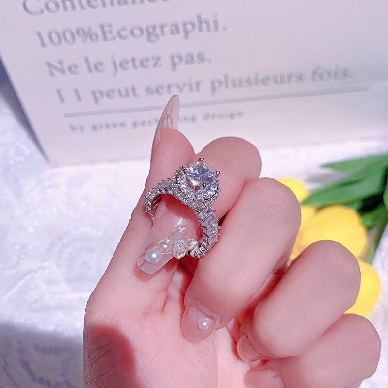 Nhẫn full xoàng đá bagguet siêu sáng xi bạch kim Kami