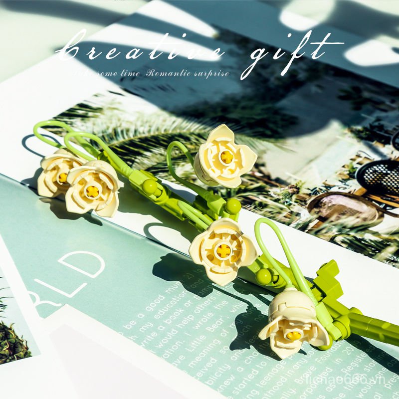 Bộ Đồ Chơi Lắp Ráp lego Hình Bó Hoa Hồng Nhỏ Thích Hợp Làm Quà Tặng Cho Bé Gái