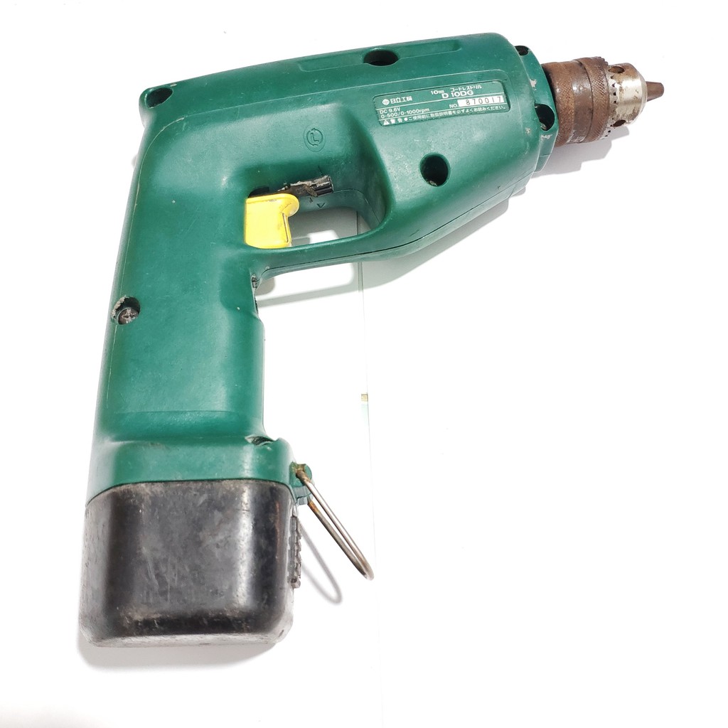 Máy khoan pin / máy bắt vít Hitachi 9.6v có điều tốc