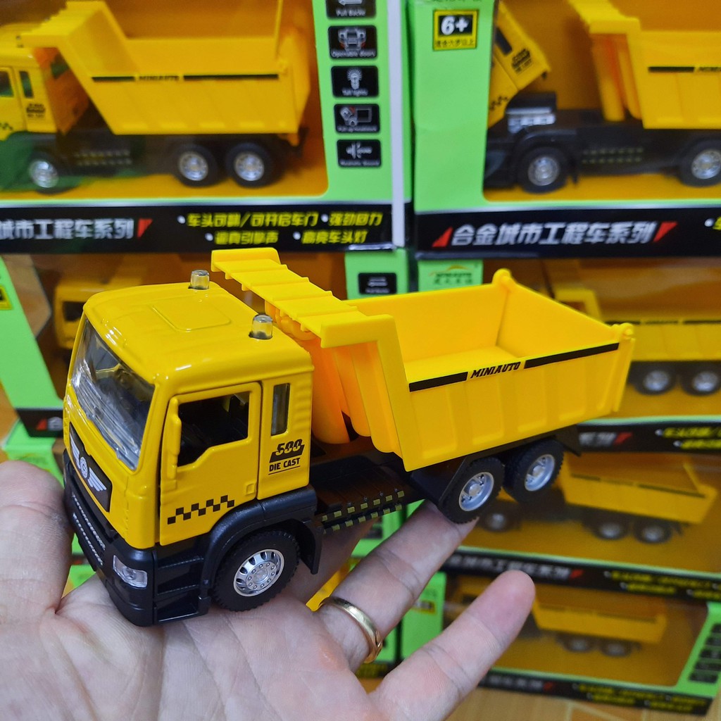 Mô hình xe ô tải mini bằng hợp kim nhựa có âm thanh và đèn xe ô tô đồ chơi trẻ em tỉ lệ 1:50