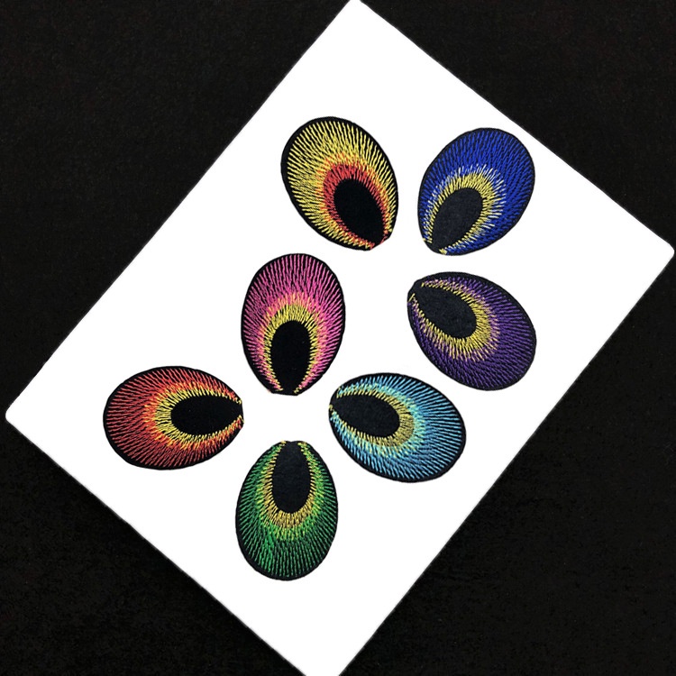 Sticker Ủi Thêu Hình Lông Công Sang Trọng